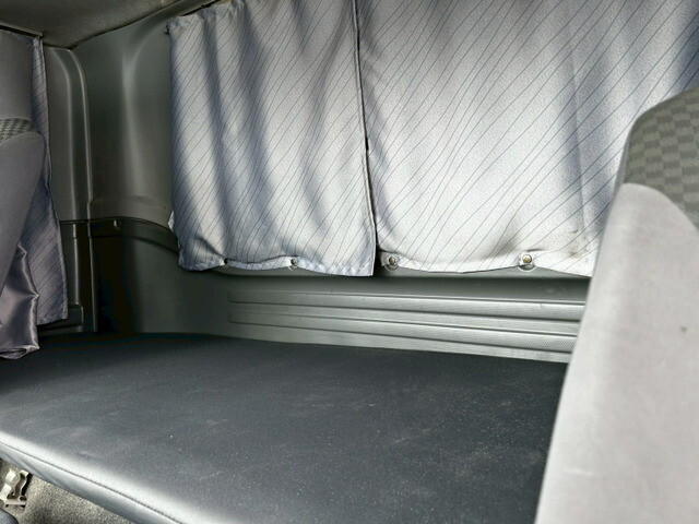 いすゞフォワードアルミウイング増トン（6t・8t）[写真19]