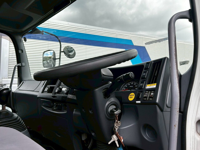 いすゞフォワードアルミウイング増トン（6t・8t）[写真23]