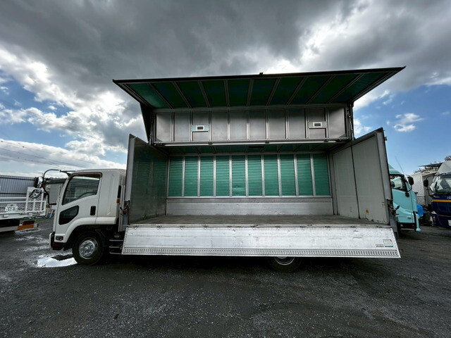 いすゞフォワードアルミウイング増トン（6t・8t）[写真03]