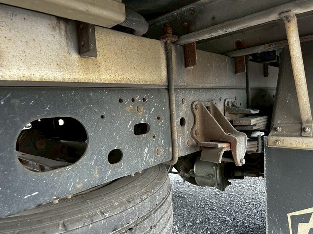 いすゞフォワードアルミウイング増トン（6t・8t）[写真36]