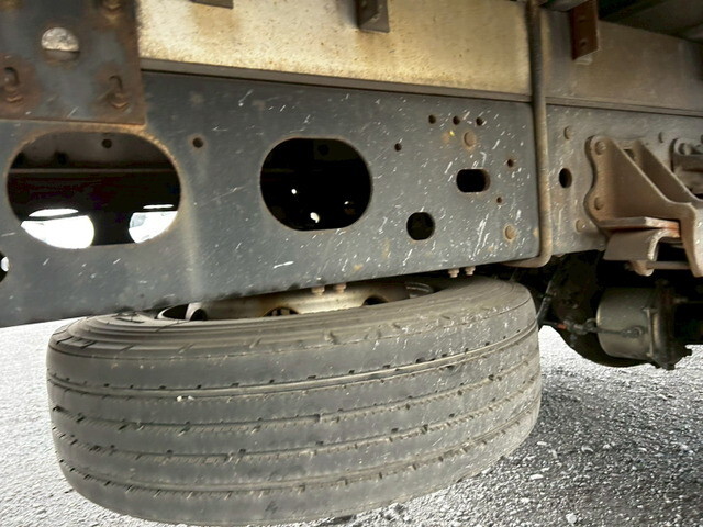 いすゞフォワードアルミウイング増トン（6t・8t）[写真37]