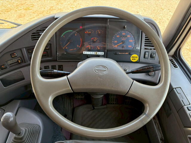 日野プロフィアセルフローダー大型（10t）[写真35]