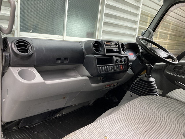 トヨタダイナアルミバン小型（2t・3t）[写真19]