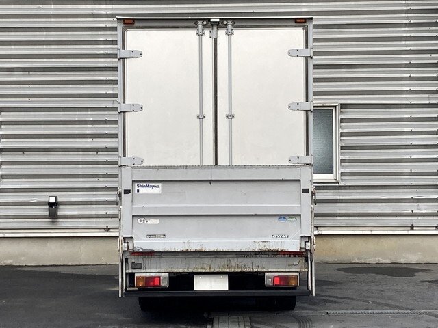 トヨタダイナアルミバン小型（2t・3t）[写真02]