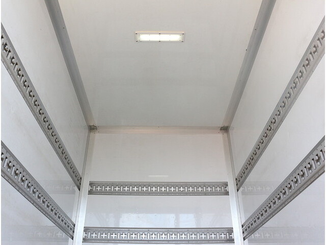 日産アトラスパネルバン小型（2t・3t）[写真15]