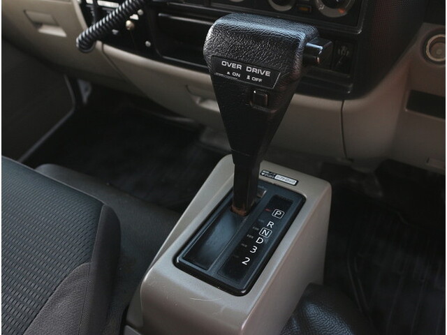 日産アトラスパネルバン小型（2t・3t）[写真28]