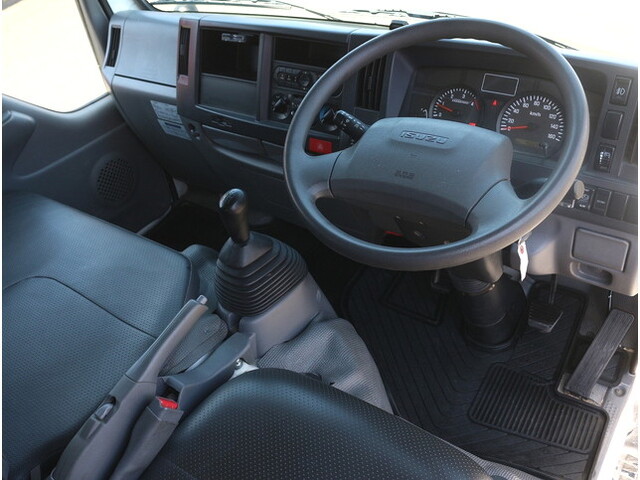 いすゞエルフダブルキャブ（Wキャブ）小型（2t・3t）[写真14]