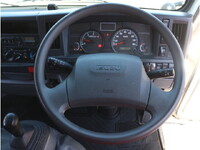 いすゞエルフダブルキャブ（Wキャブ）小型（2t・3t）[写真18]