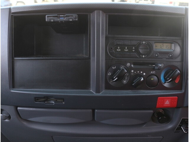 いすゞエルフダブルキャブ（Wキャブ）小型（2t・3t）[写真20]