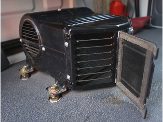 いすゞエルフダブルキャブ（Wキャブ）小型（2t・3t）[写真30]