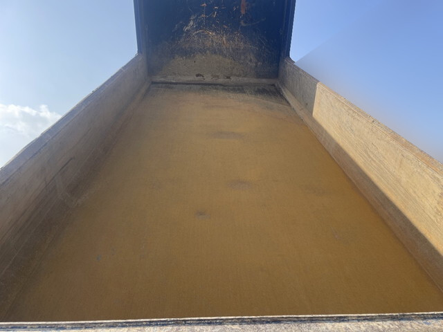 いすゞギガダンプ大型（10t）[写真04]