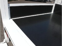 いすゞエルフダブルキャブ（Wキャブ）小型（2t・3t）[写真12]