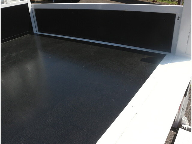 いすゞエルフダブルキャブ（Wキャブ）小型（2t・3t）[写真12]