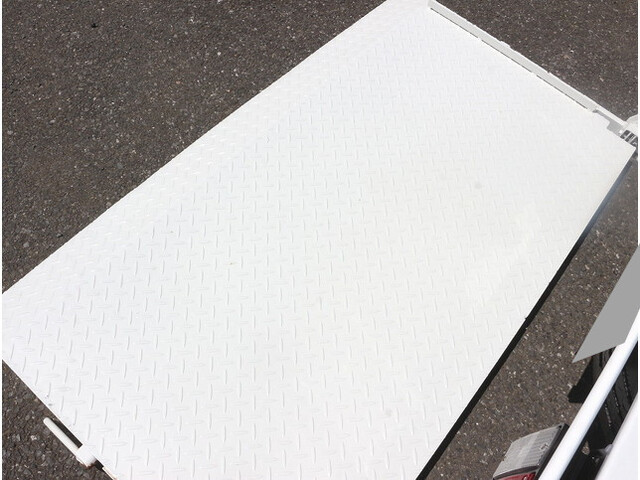 いすゞエルフダブルキャブ（Wキャブ）小型（2t・3t）[写真14]