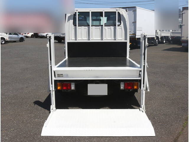 いすゞエルフダブルキャブ（Wキャブ）小型（2t・3t）[写真16]