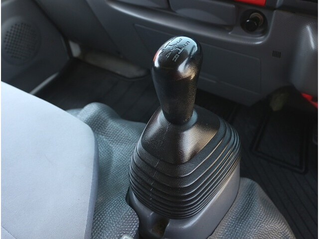 いすゞエルフダブルキャブ（Wキャブ）小型（2t・3t）[写真26]