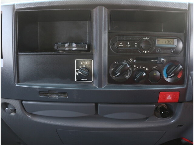 いすゞエルフダブルキャブ（Wキャブ）小型（2t・3t）[写真27]