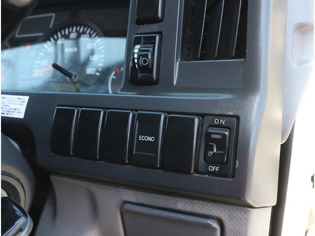 いすゞエルフダブルキャブ（Wキャブ）小型（2t・3t）[写真30]