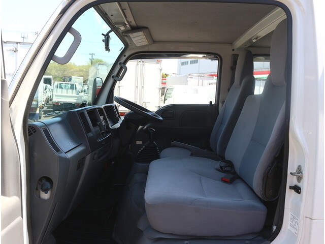 いすゞエルフダブルキャブ（Wキャブ）小型（2t・3t）[写真33]