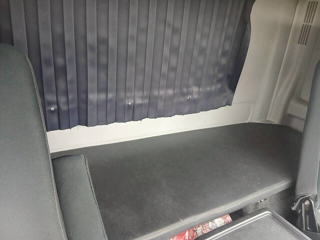 日野レンジャーアルミウイング中型（4t）[写真26]