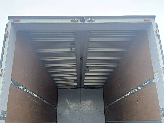 日野レンジャーアルミウイング中型（4t）[写真09]