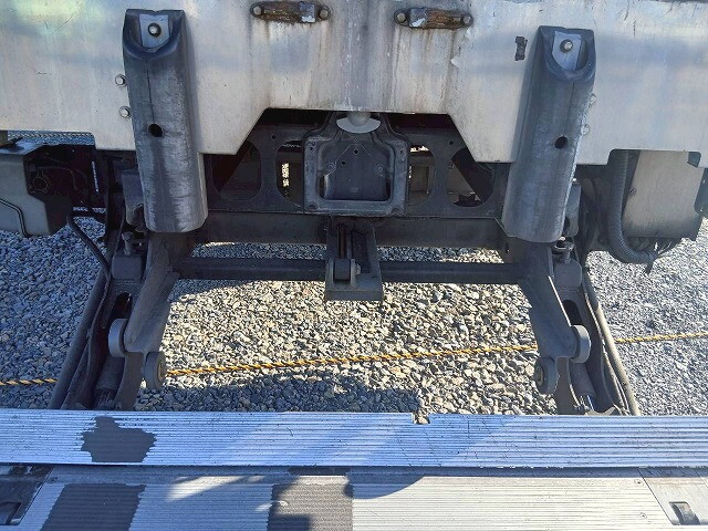 三菱ふそうファイター冷凍車（冷蔵車）中型（4t）[写真11]