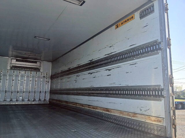 三菱ふそうファイター冷凍車（冷蔵車）中型（4t）[写真14]