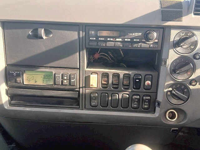 三菱ふそうファイター冷凍車（冷蔵車）中型（4t）[写真20]