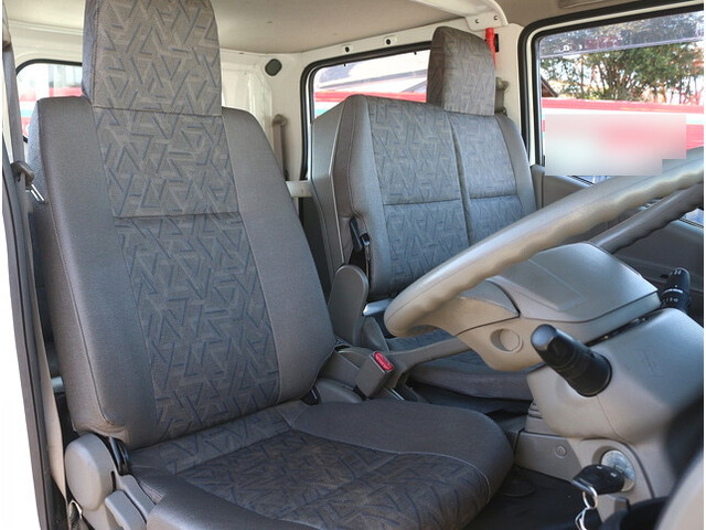 日産アトラスダブルキャブ（Wキャブ）小型（2t・3t）[写真17]