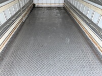 いすゞフォワード冷凍車（冷蔵車）中型（4t）[写真12]