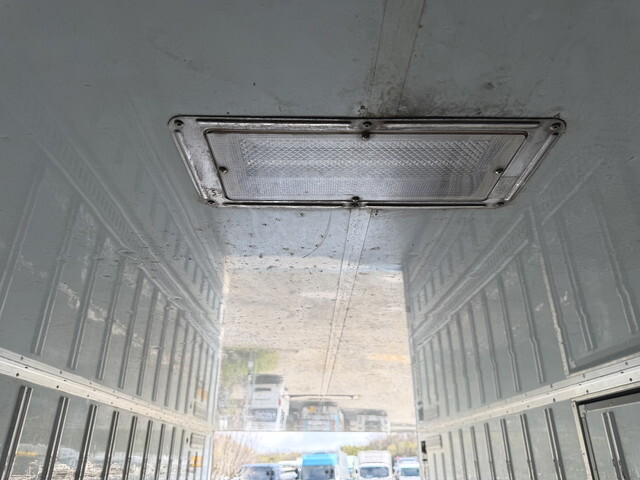 いすゞフォワード冷凍車（冷蔵車）中型（4t）[写真16]