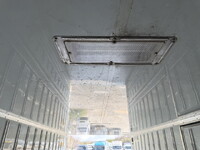 いすゞフォワード冷凍車（冷蔵車）中型（4t）[写真17]