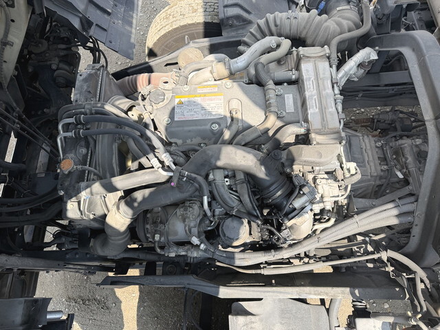 いすゞフォワード冷凍車（冷蔵車）中型（4t）[写真20]