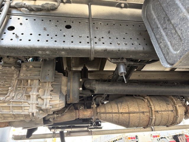 いすゞフォワード冷凍車（冷蔵車）中型（4t）[写真24]