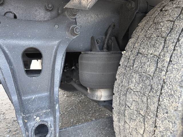 いすゞフォワード冷凍車（冷蔵車）中型（4t）[写真27]