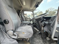 いすゞフォワード冷凍車（冷蔵車）中型（4t）[写真32]