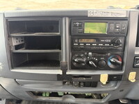 いすゞフォワード冷凍車（冷蔵車）中型（4t）[写真34]