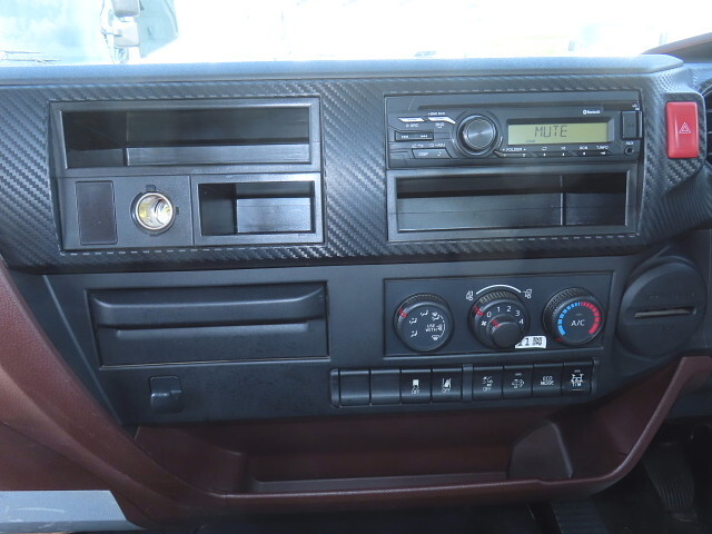 日野レンジャークレーン4段中型（4t）[写真21]