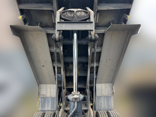 日野プロフィアダンプ大型（10t）[写真14]