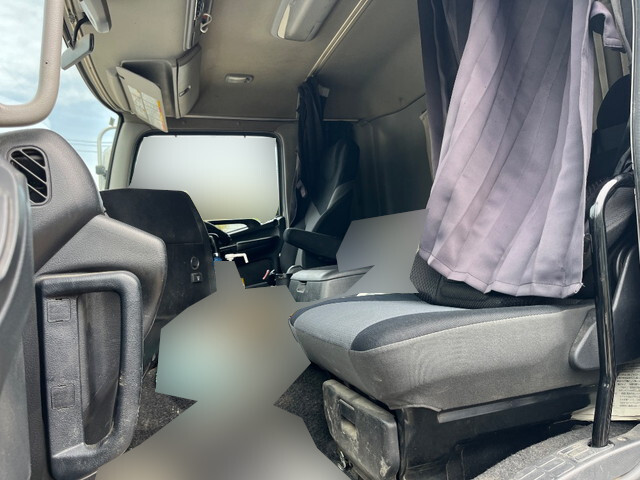 日野プロフィアダンプ大型（10t）[写真28]