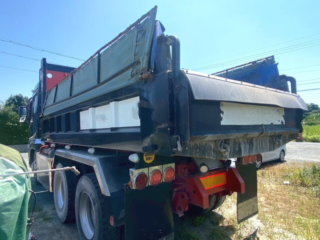 三菱ふそうスーパーグレートダンプ大型（10t）[写真02]