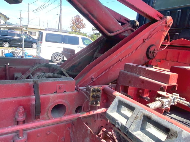 三菱ふそうスーパーグレートダンプ大型（10t）[写真30]