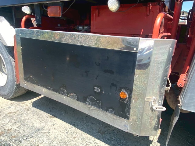 三菱ふそうスーパーグレートダンプ大型（10t）[写真37]