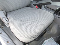 日野デュトロパネルバン小型（2t・3t）[写真14]