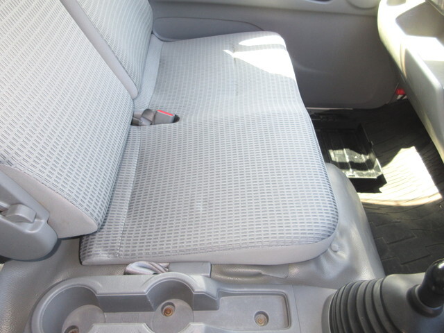 日野デュトロパネルバン小型（2t・3t）[写真14]