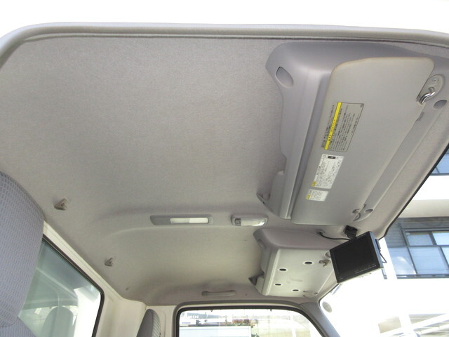 日野デュトロパネルバン小型（2t・3t）[写真16]