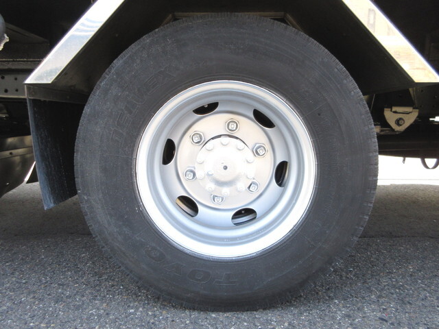 日野デュトロパネルバン小型（2t・3t）[写真37]