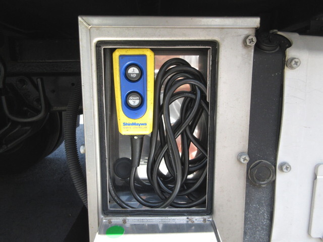 日野デュトロパネルバン小型（2t・3t）[写真39]