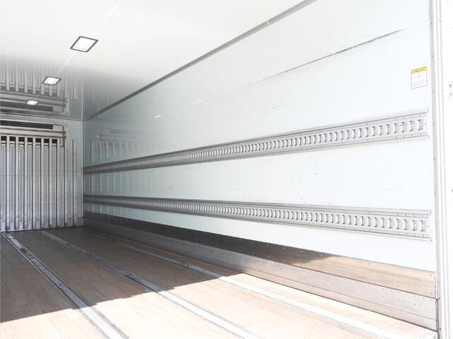 いすゞフォワード冷凍車（冷蔵車）中型（4t）[写真12]