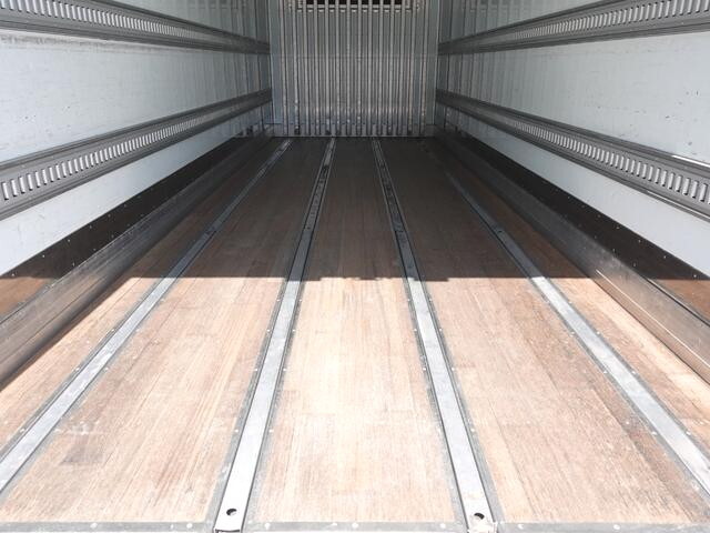 いすゞフォワード冷凍車（冷蔵車）中型（4t）[写真13]